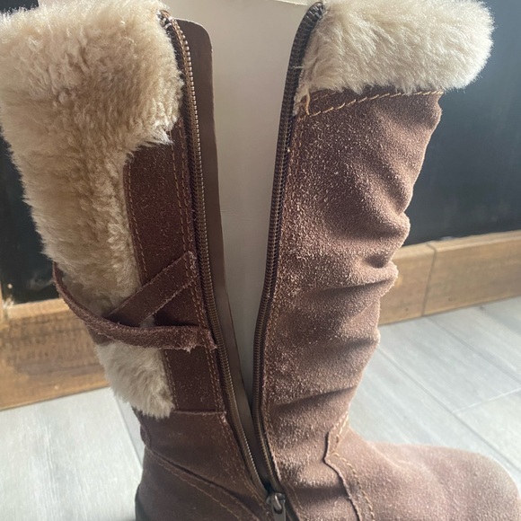 Brown fur boots - Picture 5 of 8